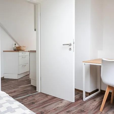 Simplex Klingenberger Strasse Apartmán