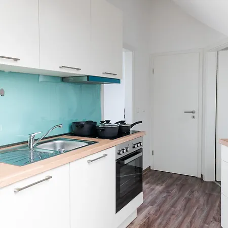 Simplex Klingenberger Strasse Apartmán *